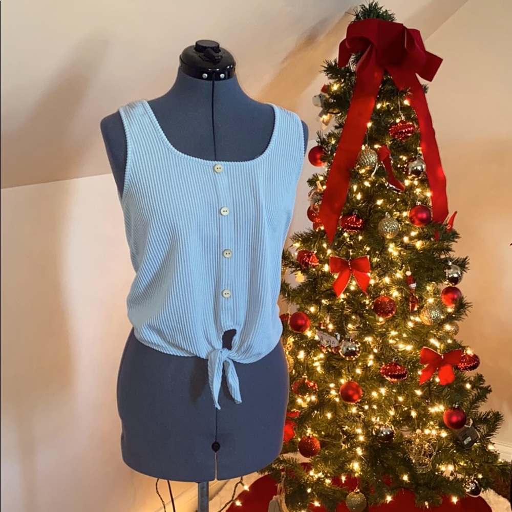 Blue ribbed tank